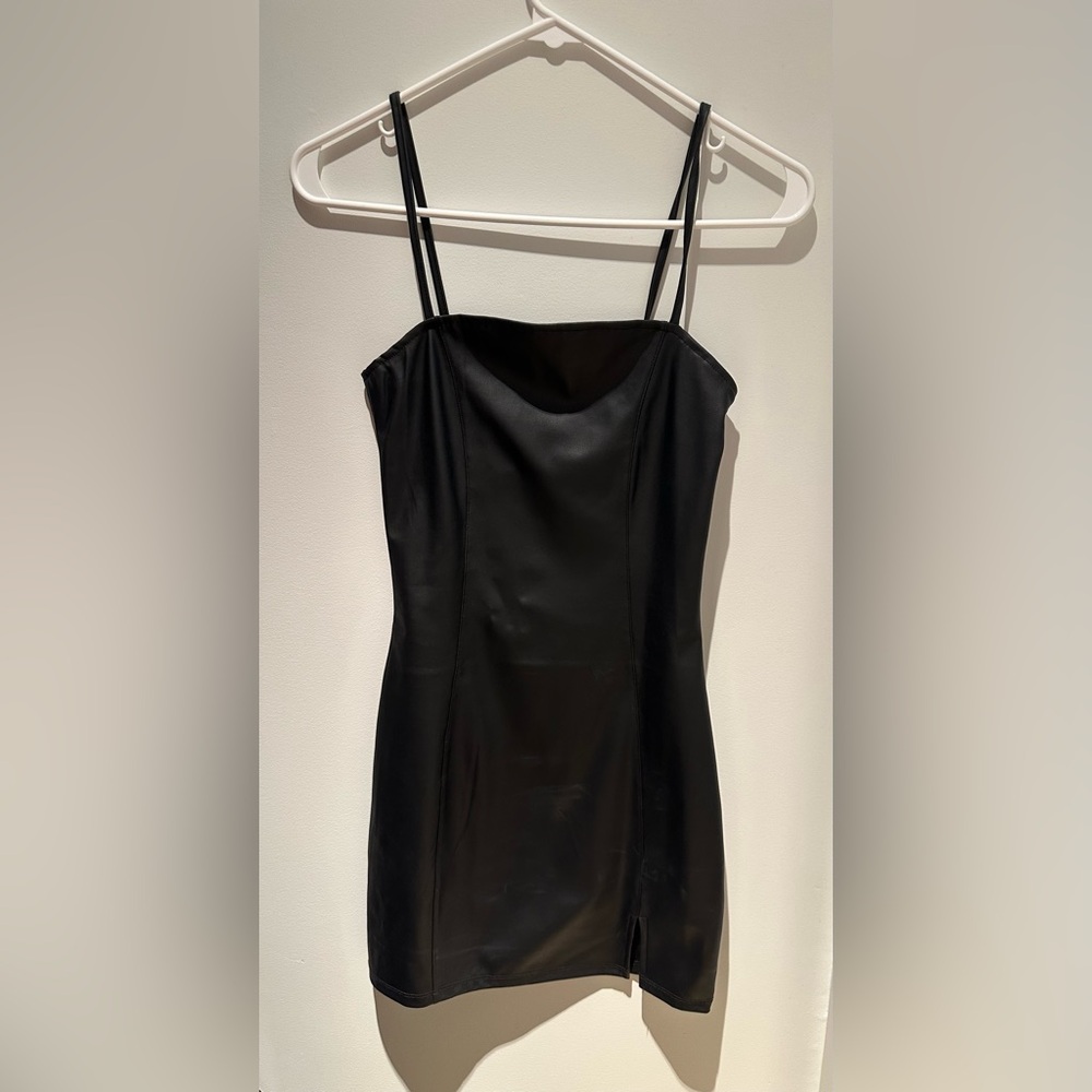 Elegant Black Sleeveless Dress